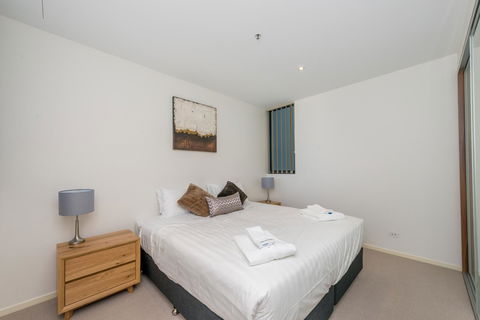 Manhattan 303 Canberra City ACT - Accommodation Gladstone 1