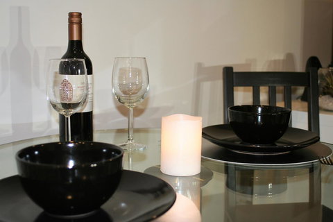 Modern Executive Apt@Barton*1BR*WiFi*Gym*Secure Parking*Canberra - Accommodation Gladstone 11