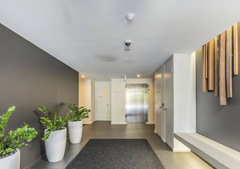 Modern Executive Apt@Barton*1BR*WiFi*Gym*Secure Parking*Canberra - Accommodation Gladstone 16