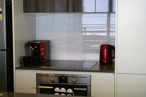 Modern Executive Apt@Barton*1BR*WiFi*Gym*Secure Parking*Canberra - Accommodation Gladstone 4