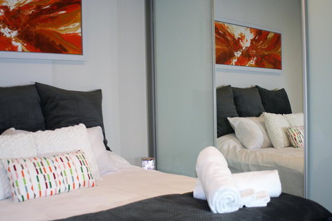 Modern Executive Apt@Barton*1BR*WiFi*Gym*Secure Parking*Canberra - Accommodation Gladstone 1