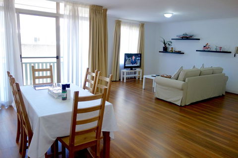 Kingston Comfy Apartment - Accommodation Gladstone 4