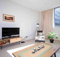 Spacious 1BR Stylish New Acton Apartment Parking - Accommodation Gladstone