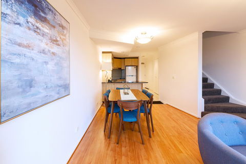 ALLARA CANBERRA - Accommodation Gladstone 3