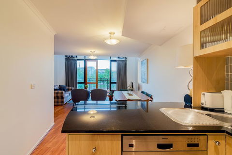 ALLARA CANBERRA - Accommodation Gladstone 2