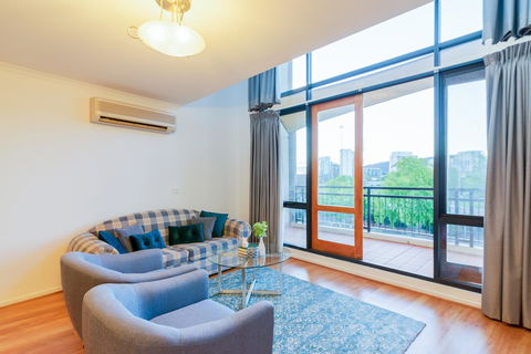 ALLARA CANBERRA - Accommodation Gladstone 0