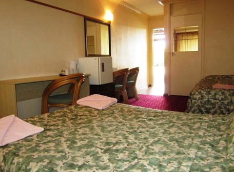 Canberra Lyneham Motor Inn - Accommodation Gladstone 10