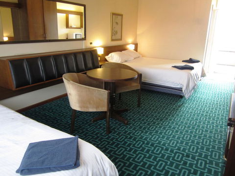 Canberra Lyneham Motor Inn - Accommodation Gladstone 8