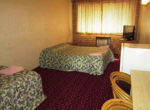 Canberra Lyneham Motor Inn - Accommodation Gladstone 11
