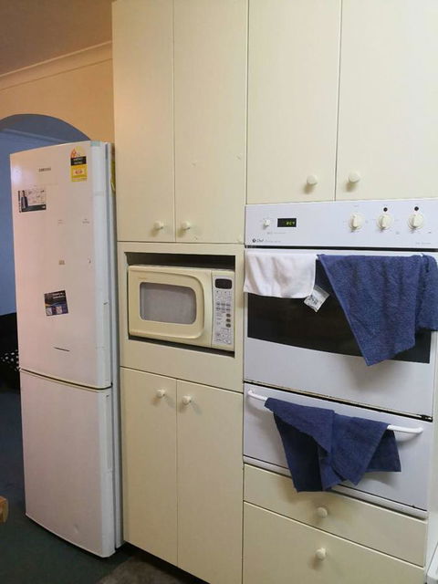 Space And Quiet Safe Room Canberra - Accommodation Gladstone 7
