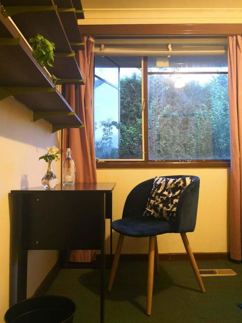 Space And Quiet Safe Room Canberra - Accommodation Gladstone 9