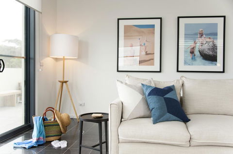Mollymook Beachfront Penthouse 9 - Accommodation Gladstone 8