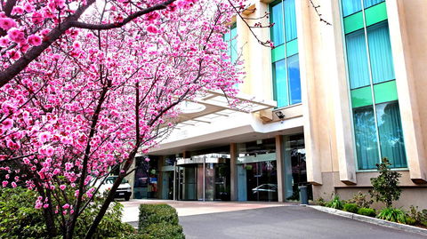 Rydges Canberra - Accommodation Gladstone 0