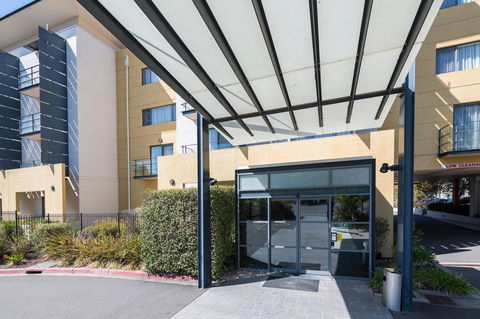 The Woden Hotel - Accommodation Gladstone 3