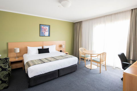The Woden Hotel - Accommodation Gladstone 9
