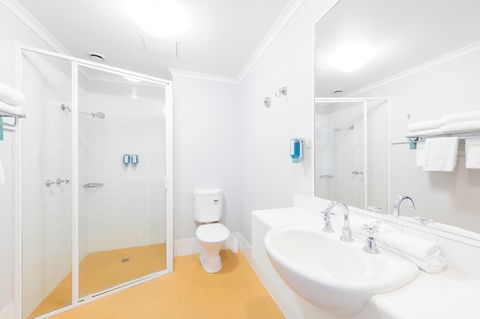 The Woden Hotel - Accommodation Gladstone 7