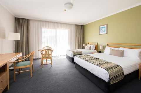 The Woden Hotel - Accommodation Gladstone 11