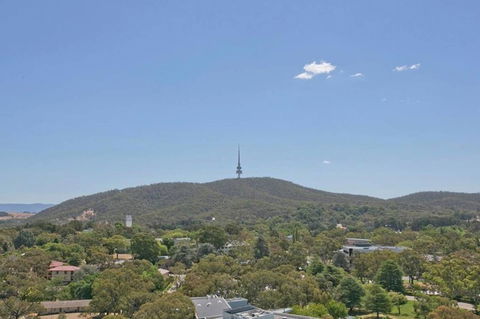Canberra Luxury Apartment 3 - Accommodation Gladstone 28