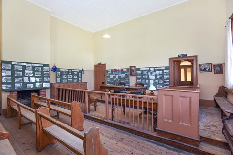 Wellington Courthouse - Accommodation Gladstone 28
