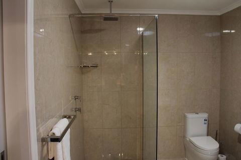Lure Bed And Breakfast - Accommodation Gladstone 8
