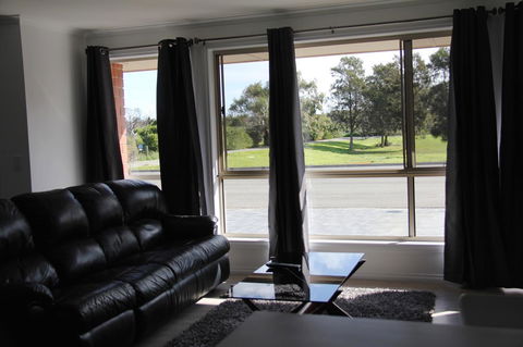 Lure Bed And Breakfast - Accommodation Gladstone 3