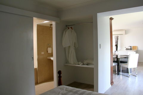 Lure Bed And Breakfast - Accommodation Gladstone 5