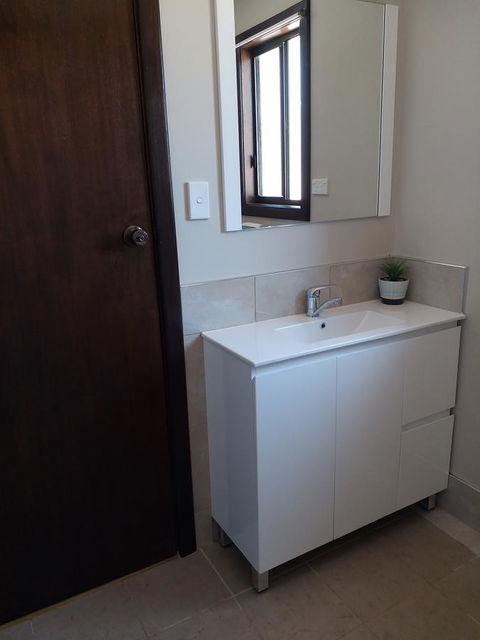 Windana Cottages - Accommodation Gladstone 9
