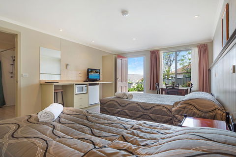 Heritage House Motel & Units - Accommodation Gladstone 7