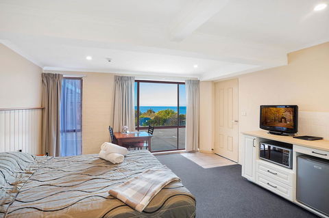 Heritage House Motel & Units - Accommodation Gladstone 1