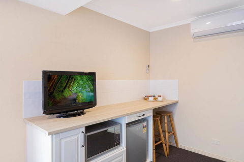Heritage House Motel & Units - Accommodation Gladstone 4