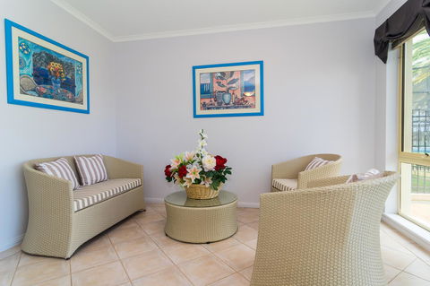 Port Adelaide Harbourside House - Accommodation Gladstone 4