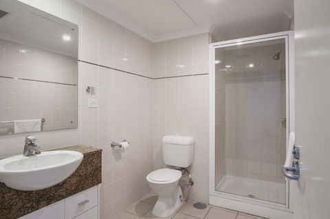 Marina Hotel - Accommodation Gladstone 25