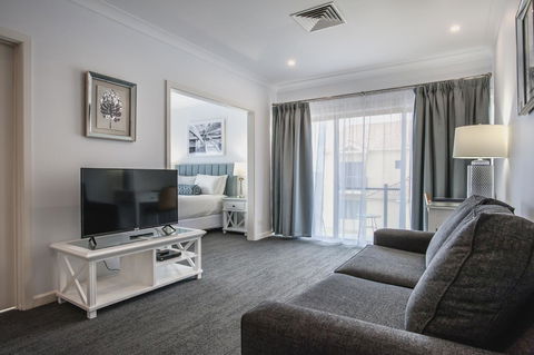 Marina Hotel - Accommodation Gladstone 9