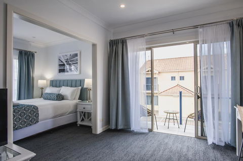 Marina Hotel - Accommodation Gladstone 8