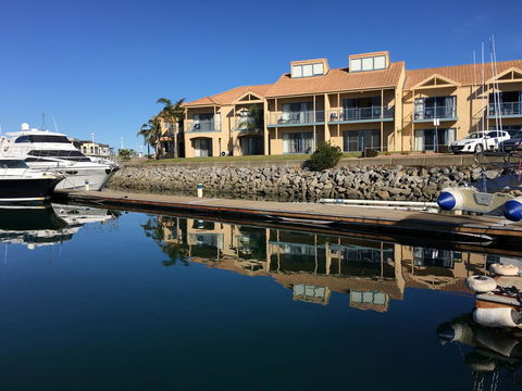Marina Hotel - Accommodation Gladstone 35