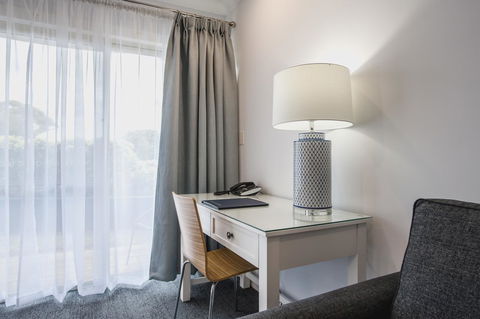 Marina Hotel - Accommodation Gladstone 15