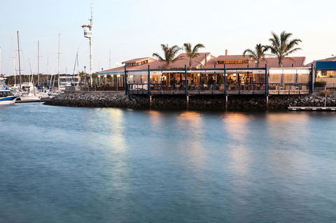 Marina Hotel - Accommodation Gladstone 0