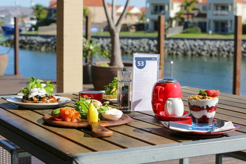Marina Hotel - Accommodation Gladstone 40