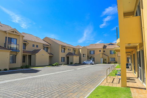 Marina Hotel - Accommodation Gladstone 34