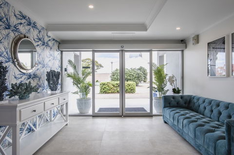 Marina Hotel - Accommodation Gladstone 18