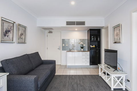 Marina Hotel - Accommodation Gladstone 16