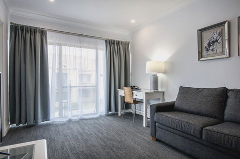 Marina Hotel - Accommodation Gladstone 3
