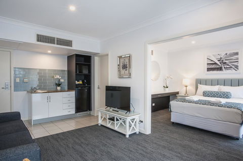 Marina Hotel - Accommodation Gladstone 26