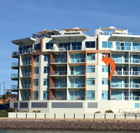 Wallaroo Marina Waterfront Luxe Apartment - Accommodation Gladstone