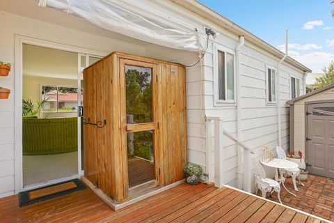 Ainslie Roberts Drive Retreat - Accommodation Gladstone 17