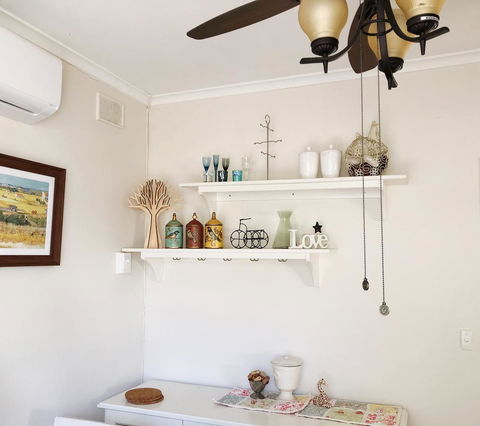 Beautiful Garden House - Accommodation Gladstone 17
