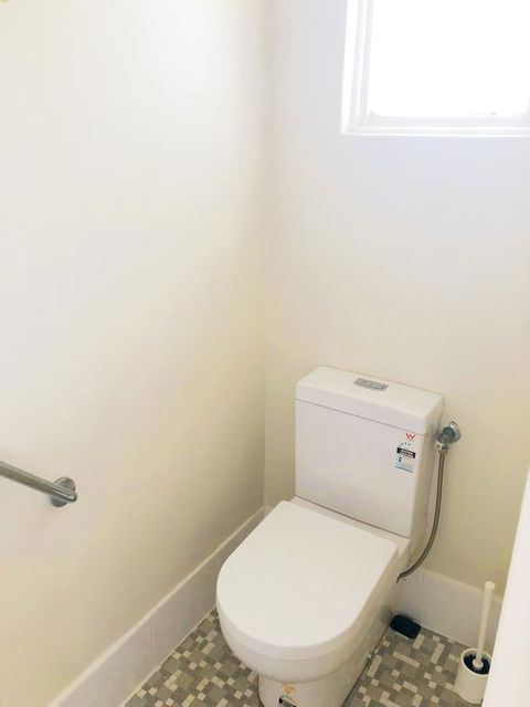 Beautiful Garden House - Accommodation Gladstone 20