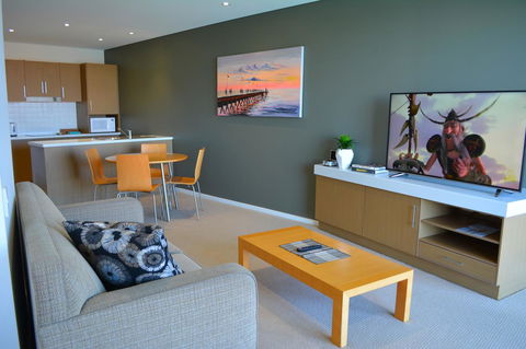 Wallaroo Marina Luxury Apartment - Accommodation Gladstone 9