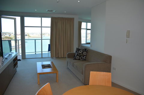 Wallaroo Marina Luxury Apartment - Accommodation Gladstone 26