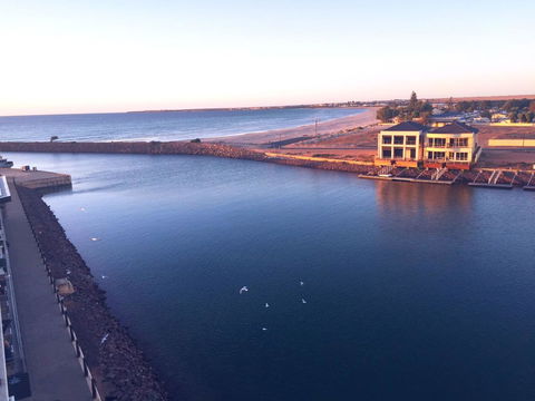 Wallaroo Marina Luxury Apartment - Accommodation Gladstone 25